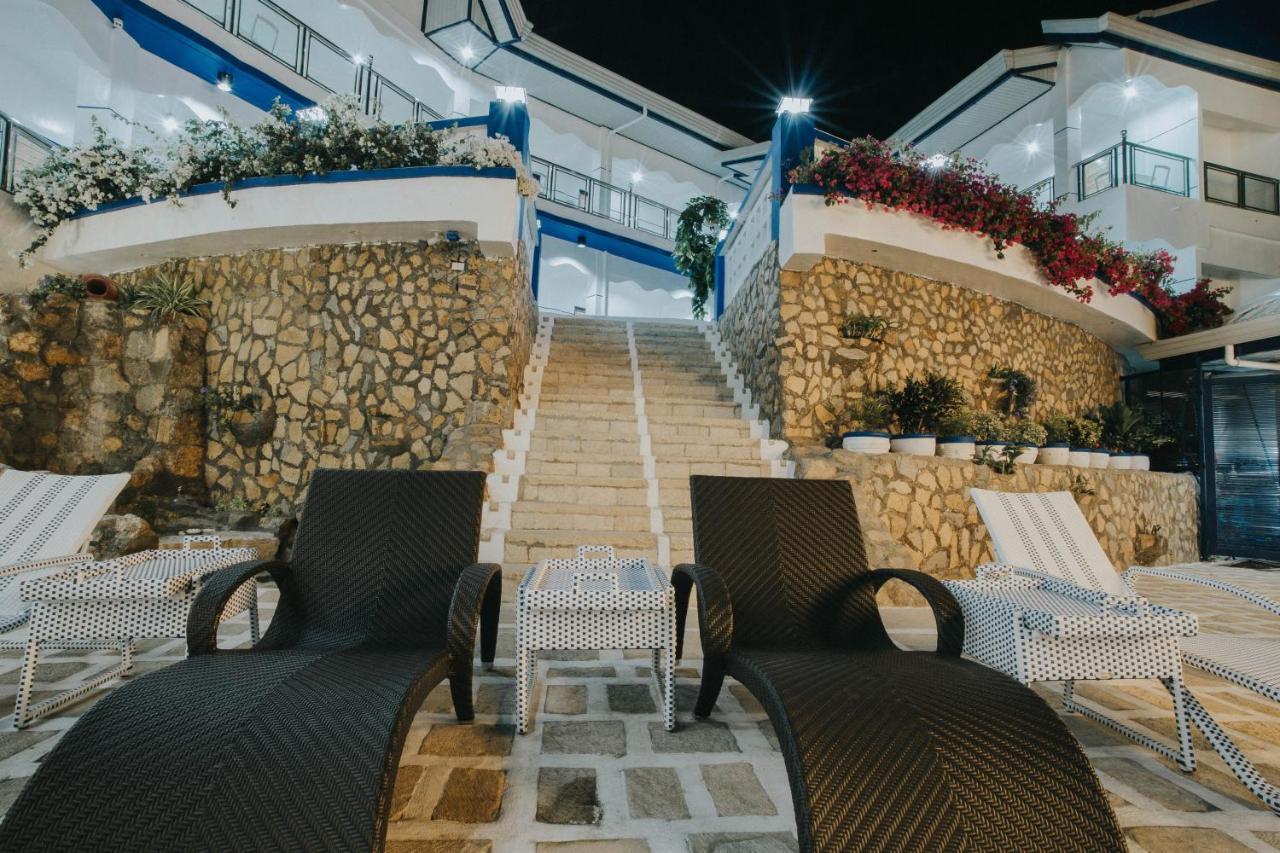 Santiago Cove Hotel And Restaurant Exterior foto