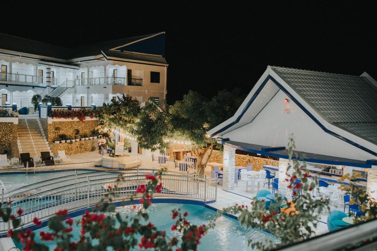 Santiago Cove Hotel And Restaurant Exterior foto